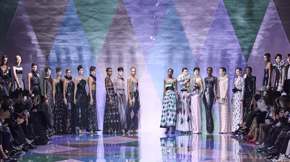 Semana de la Alta Costura de París: de los looks de alfombra roja de Stéphane Rolland y Elie Saab a los arlequines de Armani Privé