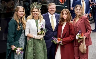 El sorprendente look de Máxima de Holanda en el Día del Rey: inspirado en la naturaleza y con un tocado espectacular