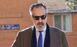 El incómodo encontronazo de Jaime de Marichalar y la infanta Elena en el funeral por la madre de Borja Prado: ni se ven ni se hablan